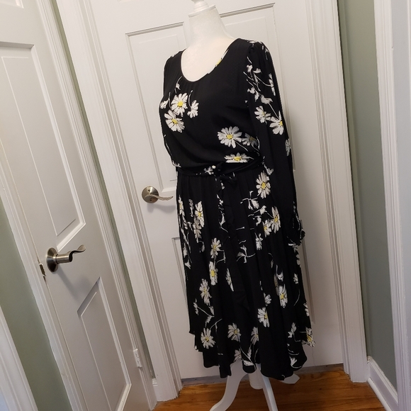 NWT Talbots Daisy Floral Print Fit & Flare Midi Dress Size 16, Classic Ret. $149 - Picture 5 of 12